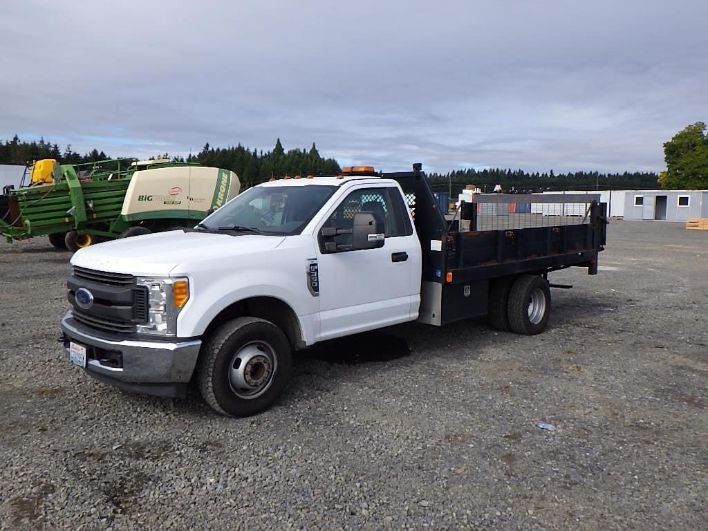 Image of Ford F-350 Primary image