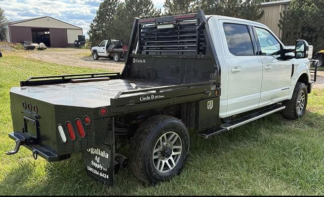 Image of Ford F-350 equipment image 2