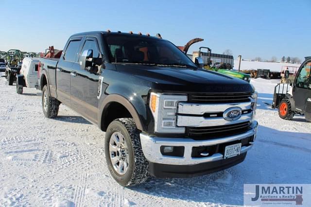 Image of Ford F-350 equipment image 1