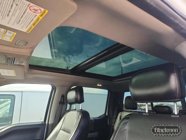 Image of Ford F-350 equipment image 2