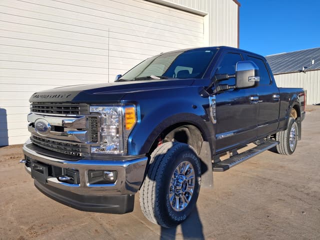 Image of Ford F-350 equipment image 1