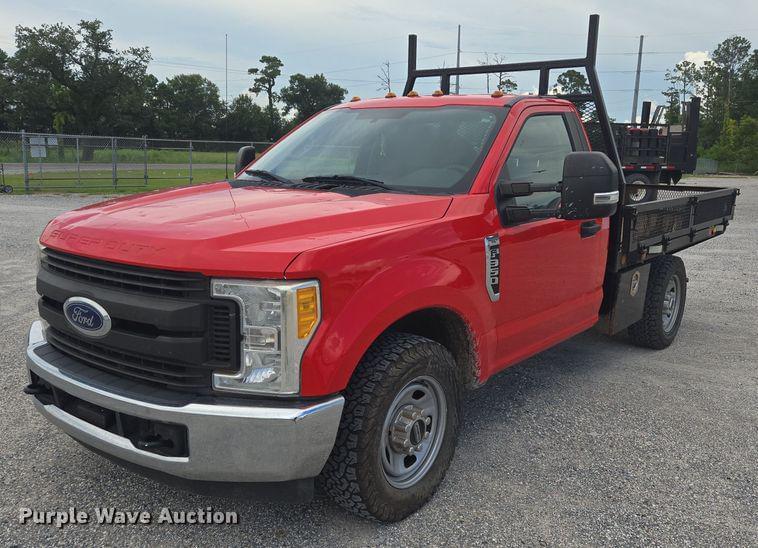 Image of Ford F-350 Primary image