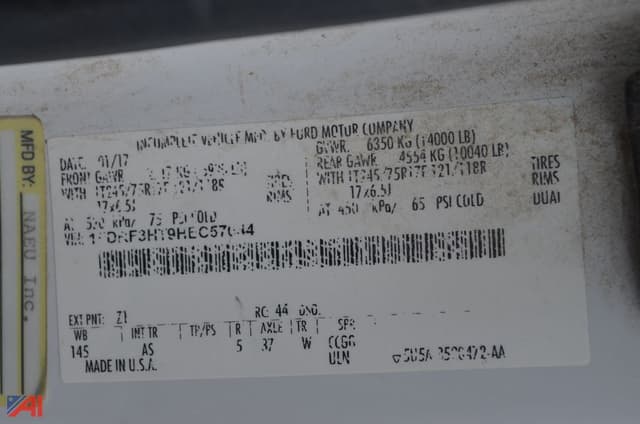 Image of Ford F-350 equipment image 4