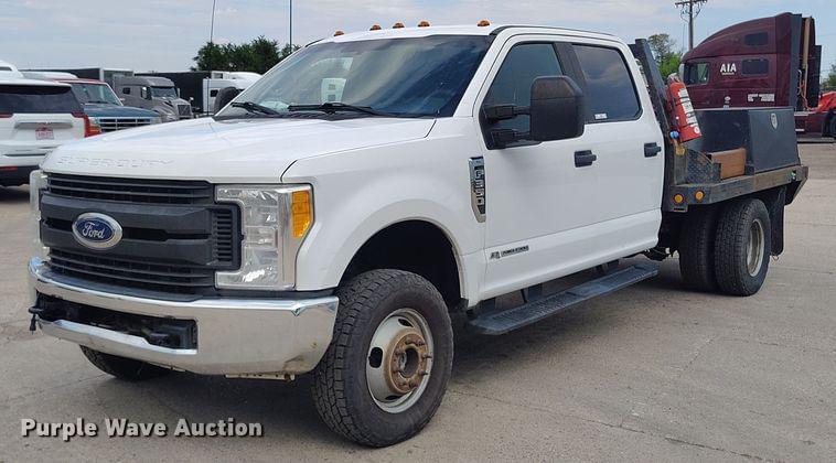 Image of Ford F-350 Primary image