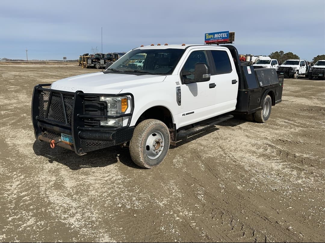 Image of Ford F-350 Primary image