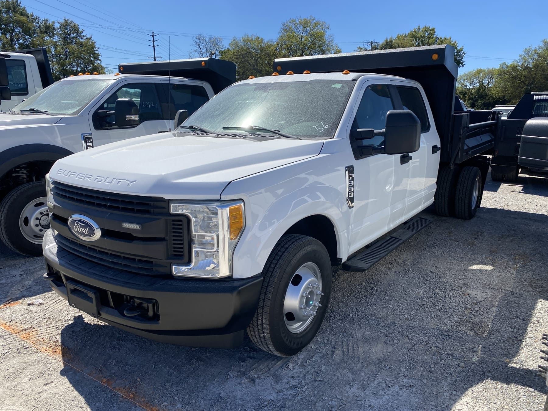 2017 Ford F-350 Equipment Image0
