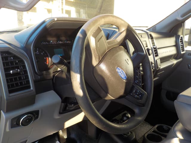 Image of Ford F-350 equipment image 4