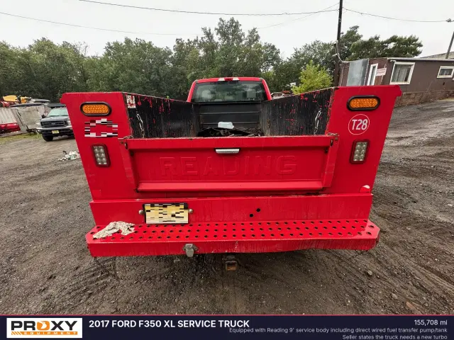 Image of Ford F-350 equipment image 3