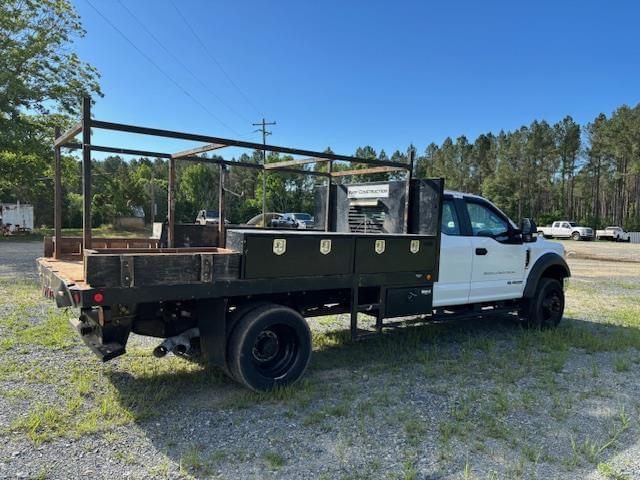 Image of Ford F-450 equipment image 3