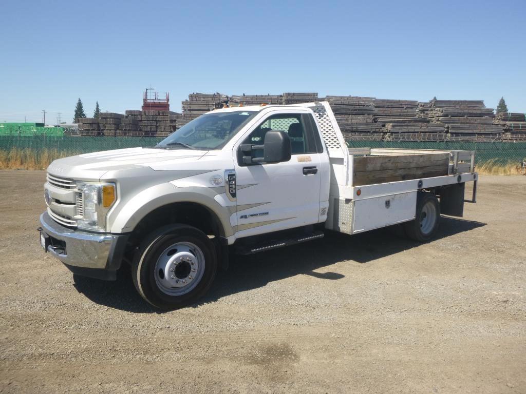 Image of Ford F-450 Primary image