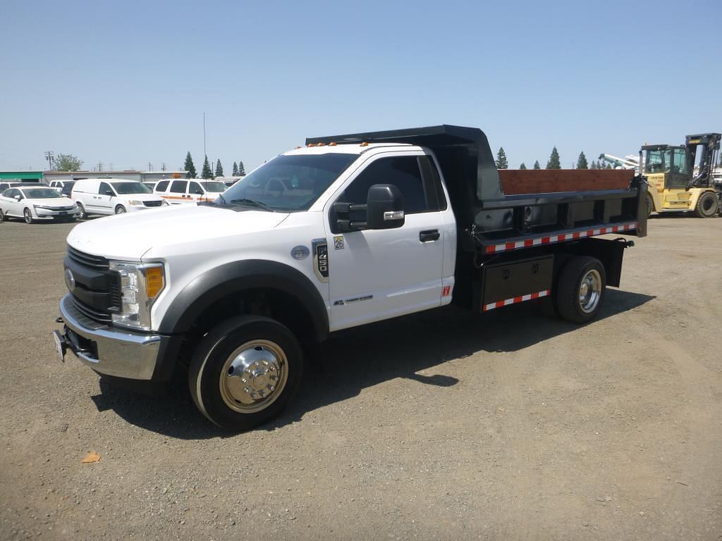 Image of Ford F-450 Primary image