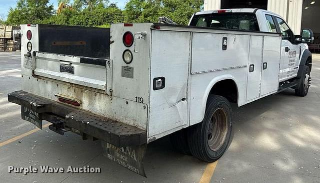 Image of Ford F-450 equipment image 4