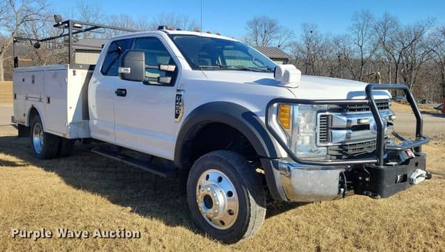 Image of Ford F-450 equipment image 2