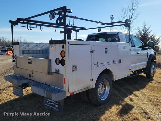 Image of Ford F-450 equipment image 4