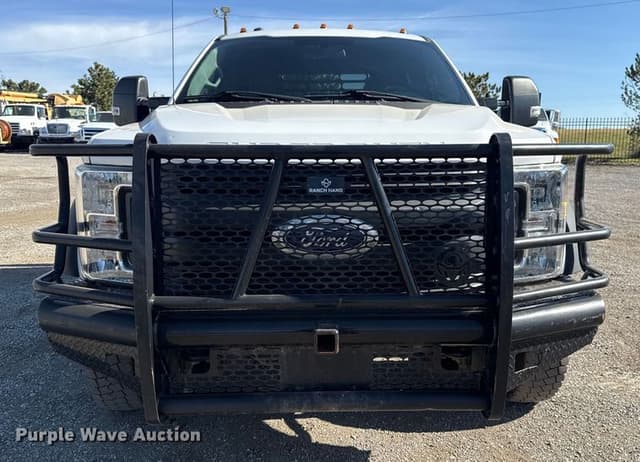 Image of Ford F-450 equipment image 1