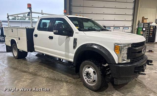 Image of Ford F-450 equipment image 2