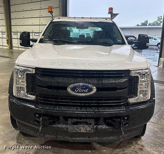 Image of Ford F-450 equipment image 1