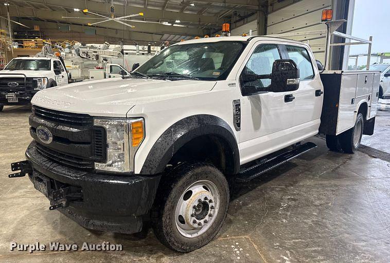 Image of Ford F-450 Primary image