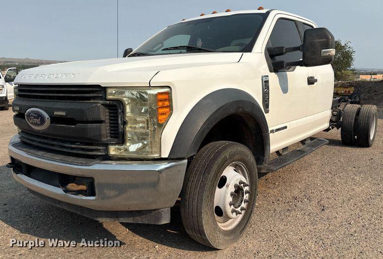 Image of Ford F-450 Primary image