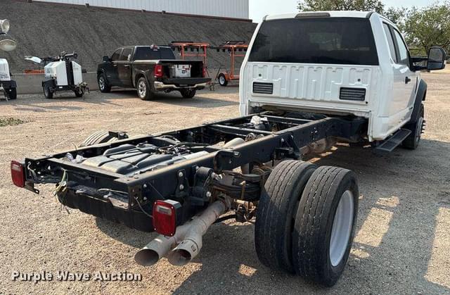 Image of Ford F-450 equipment image 4
