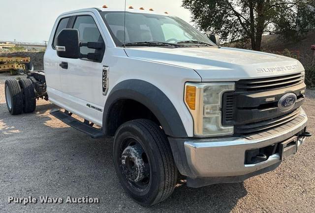 Image of Ford F-450 equipment image 2