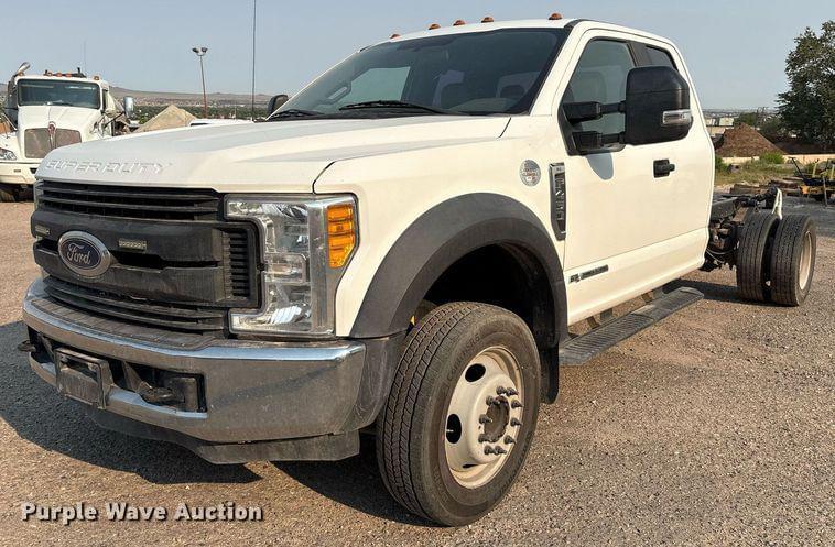 Image of Ford F-450 Primary image
