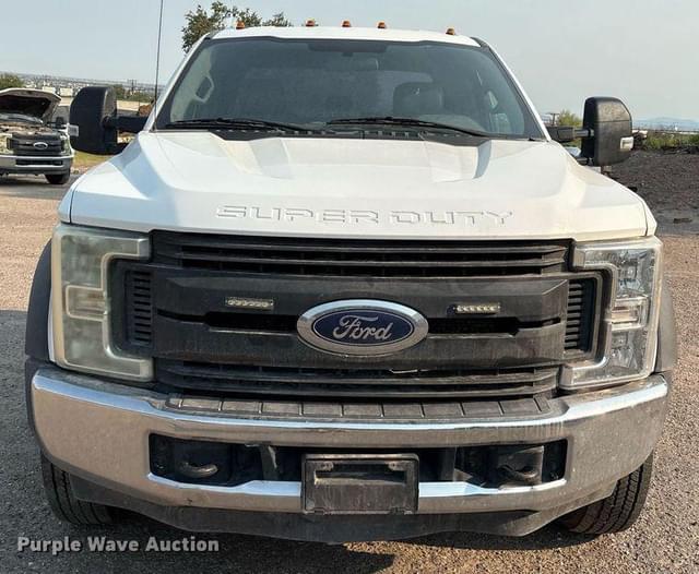 Image of Ford F-450 equipment image 1