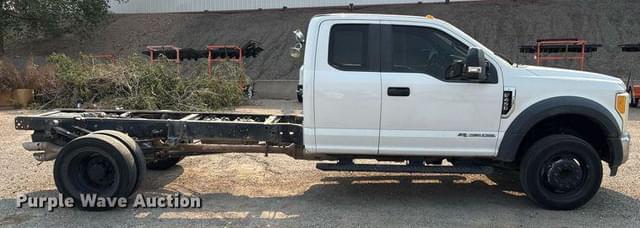 Image of Ford F-450 equipment image 3