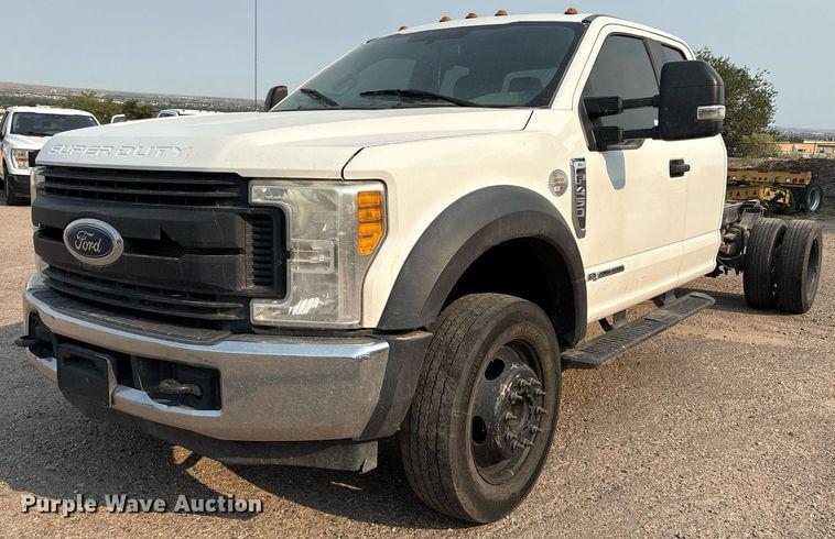 Image of Ford F-450 Primary image