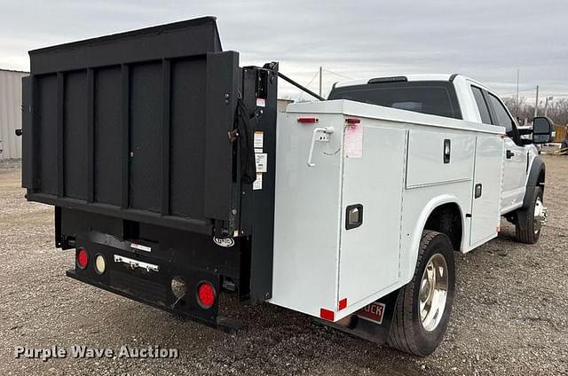 Image of Ford F-450 equipment image 4