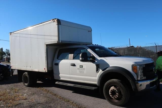Image of Ford F-450 equipment image 3