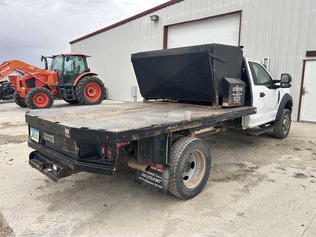 Image of Ford F-450 equipment image 3