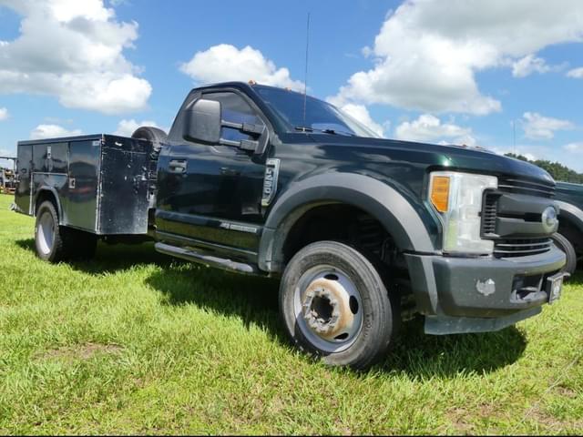 Image of Ford F-450 equipment image 1