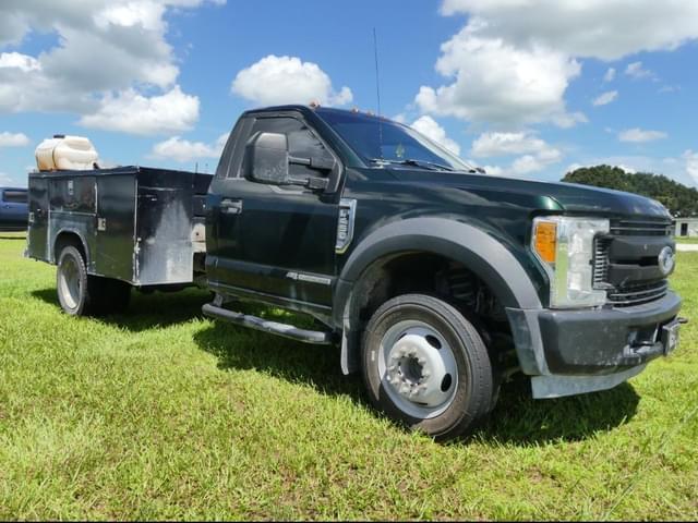 Image of Ford F-450 equipment image 1