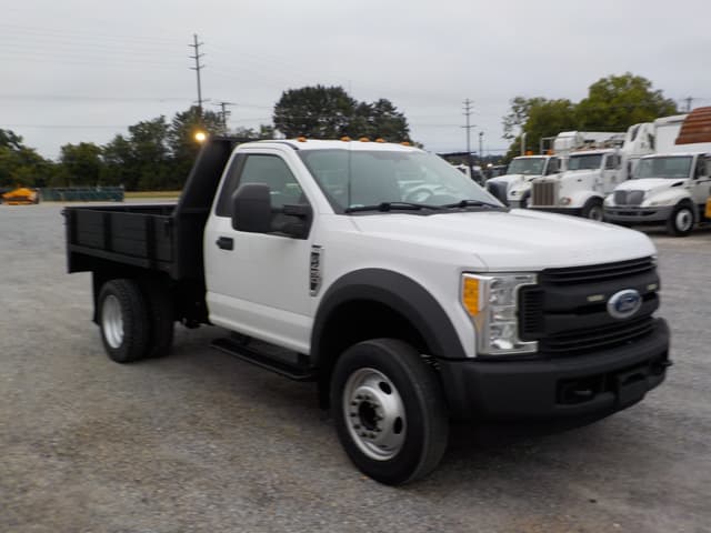 Image of Ford F-450 equipment image 1