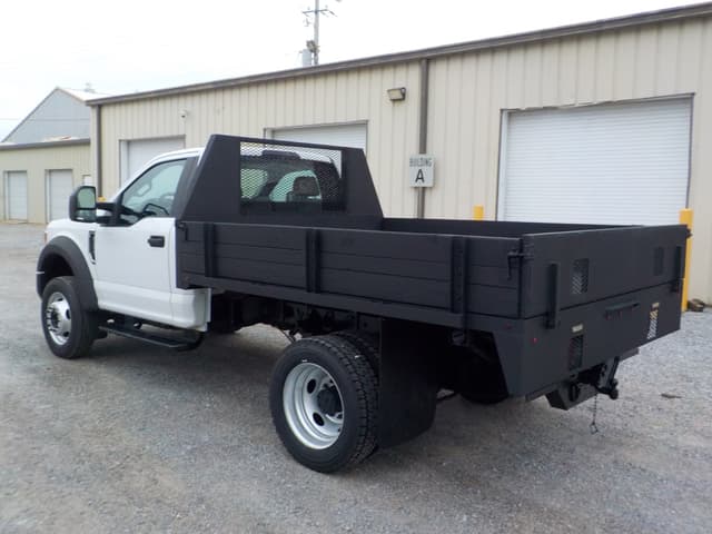 Image of Ford F-450 equipment image 3