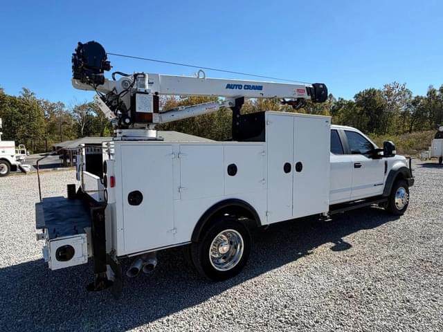 Image of Ford F-450 equipment image 3