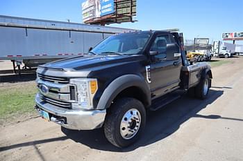 2017 Ford F-450 Equipment Image0