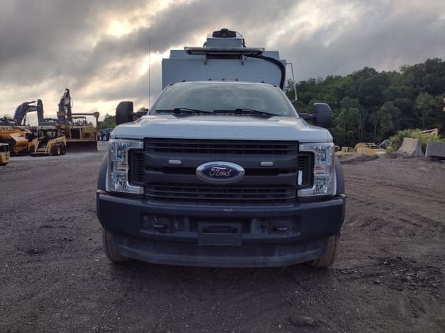 Image of Ford F-550 equipment image 1
