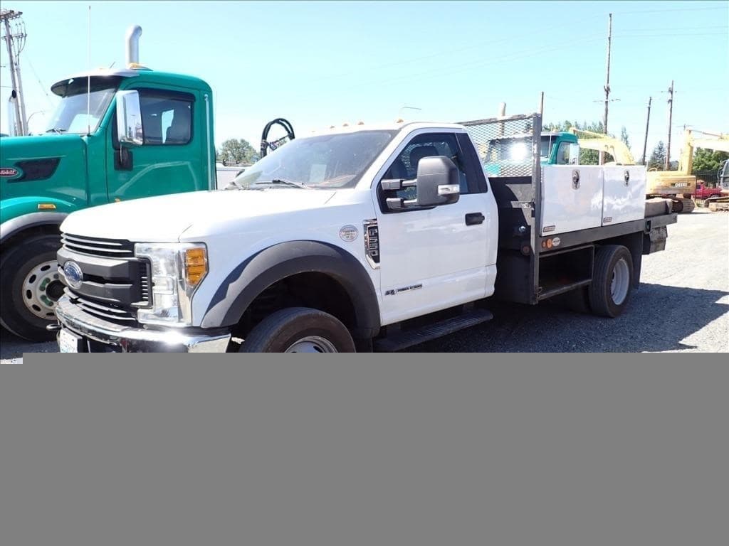 Image of Ford F-550 Primary image