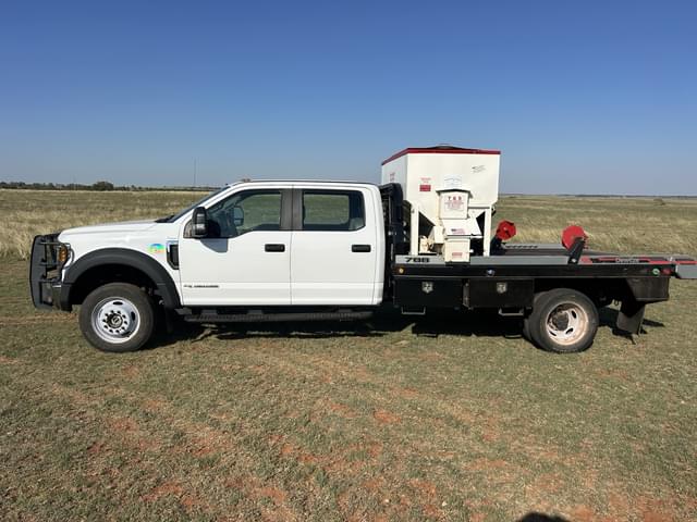 Image of Ford F-550 equipment image 1