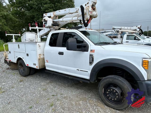 Image of Ford F-550 equipment image 4