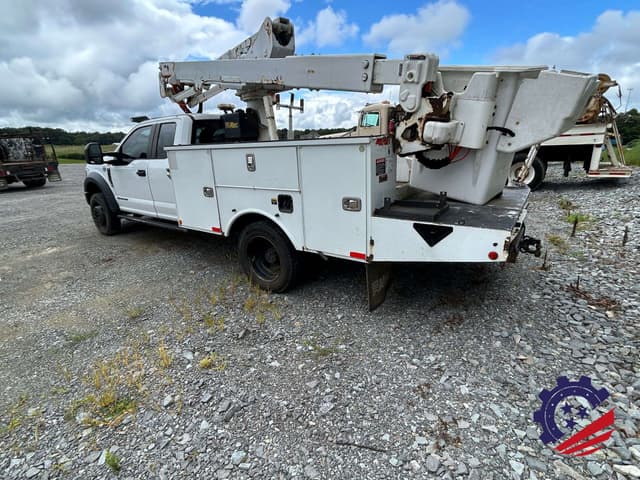 Image of Ford F-550 equipment image 2