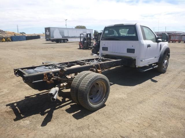 Image of Ford F-550 equipment image 2