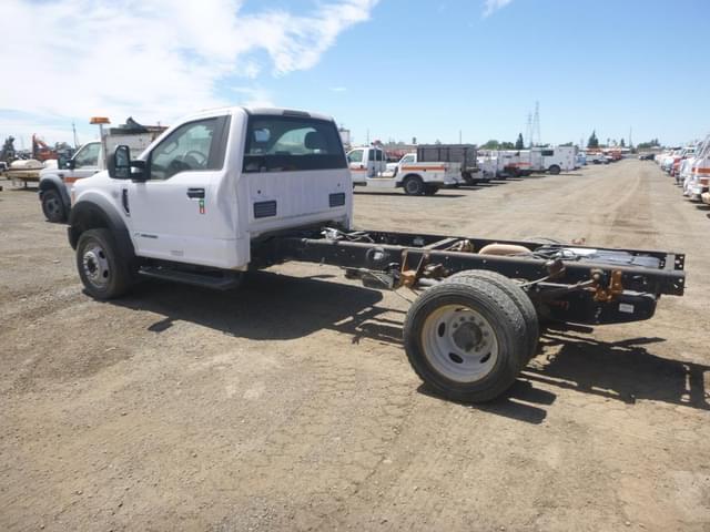 Image of Ford F-550 equipment image 3