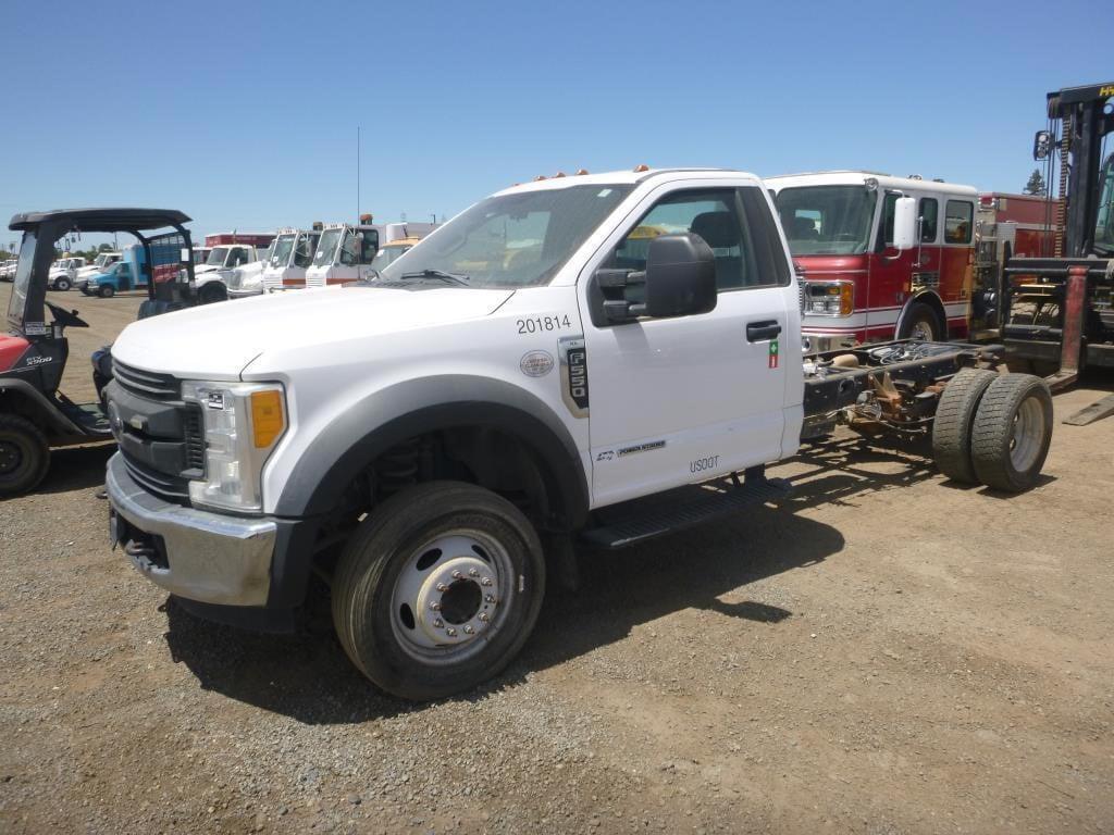 Image of Ford F-550 Primary image