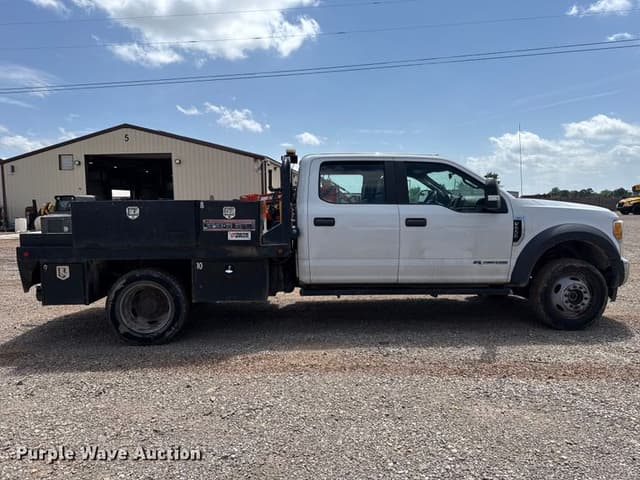 Image of Ford F-550 equipment image 3