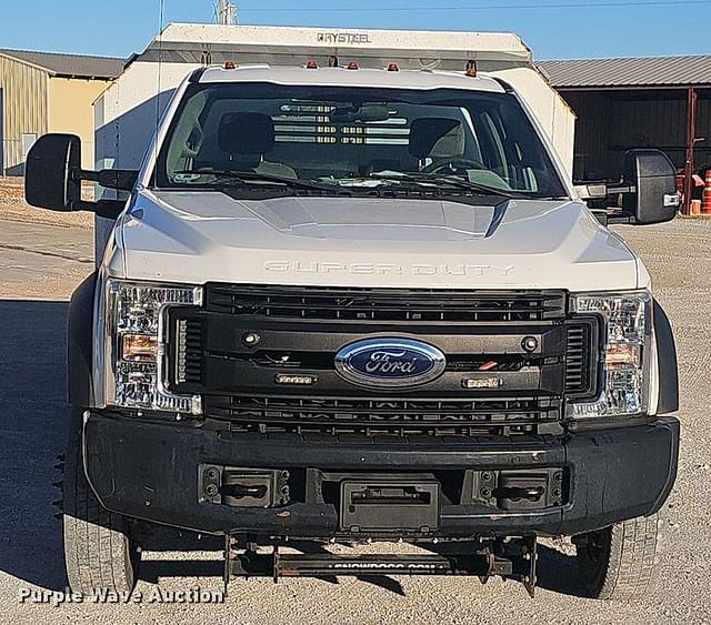 Image of Ford F-550 equipment image 1