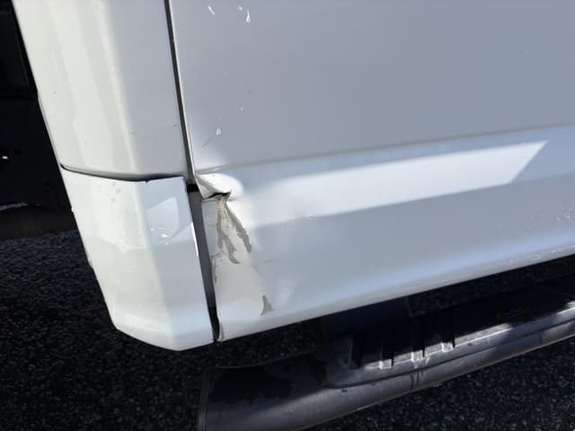 Image of Ford F-550 equipment image 4