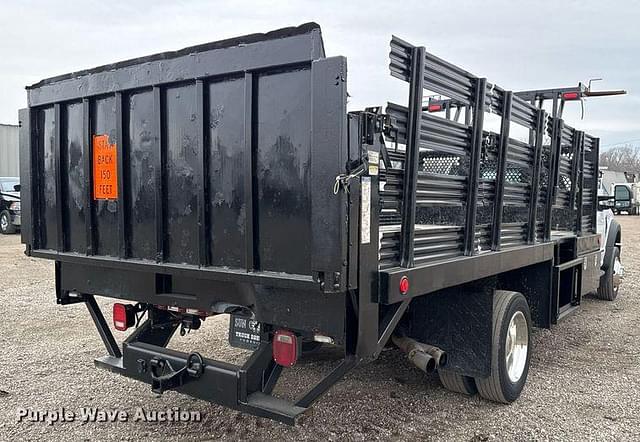 Image of Ford F-550 equipment image 4